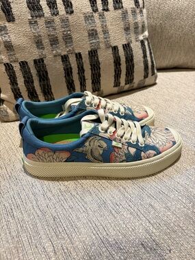 Cariuma Floral Blue Canvas Sneakers with Cream Soles